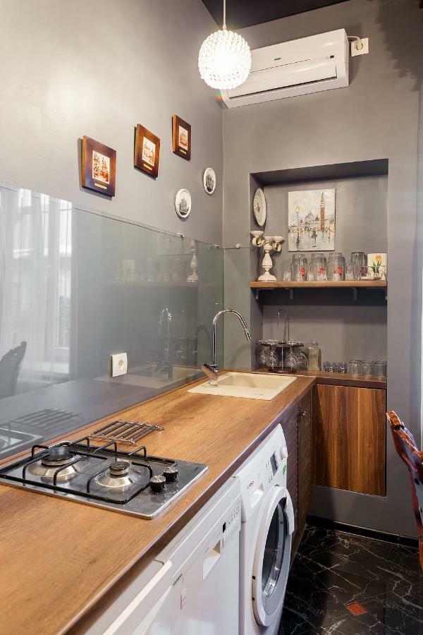 לבוב Delux Leopolli Apartments Near Shopping Mall Forum מראה חיצוני תמונה