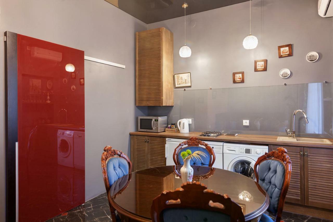 לבוב Delux Leopolli Apartments Near Shopping Mall Forum מראה חיצוני תמונה