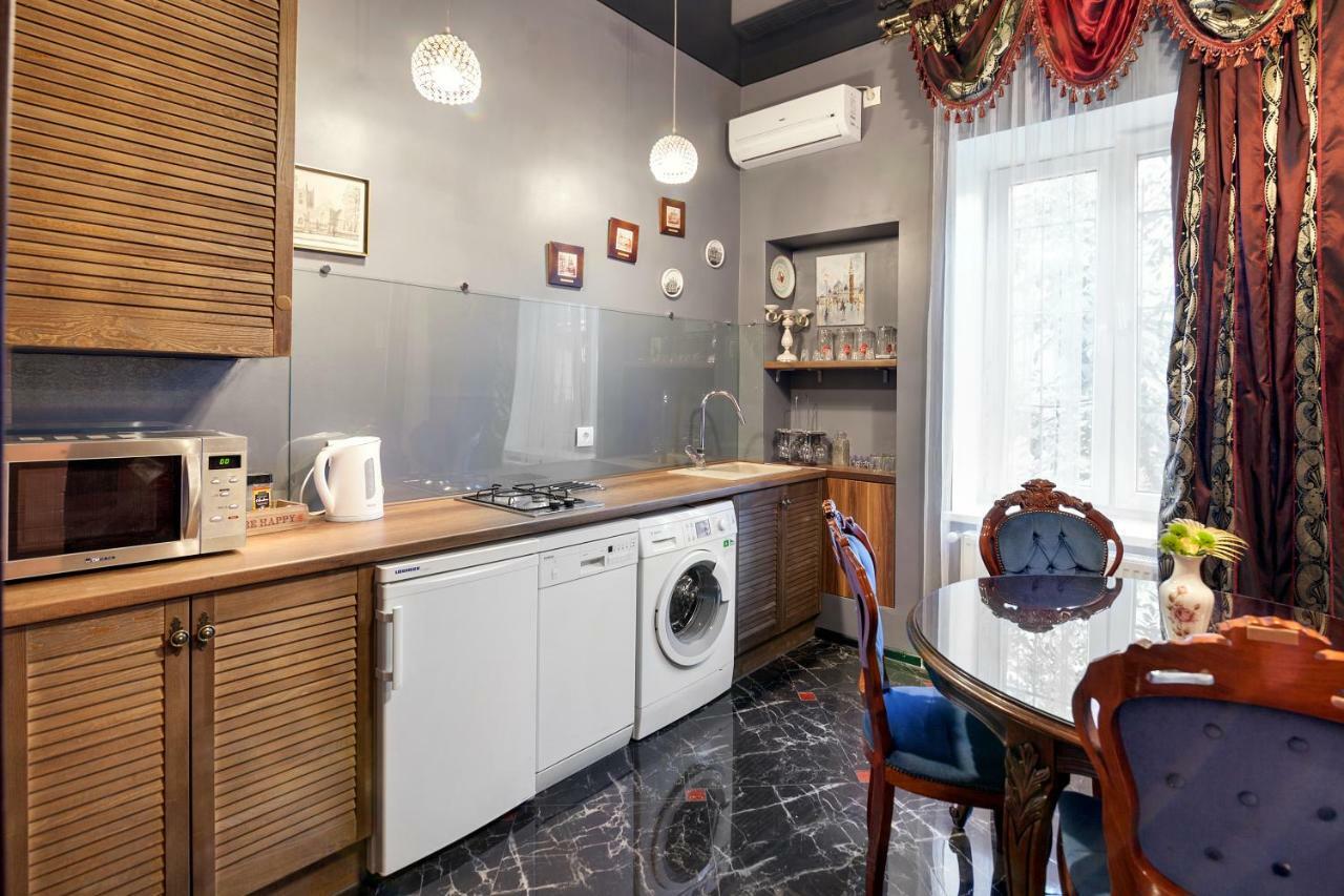 לבוב Delux Leopolli Apartments Near Shopping Mall Forum מראה חיצוני תמונה
